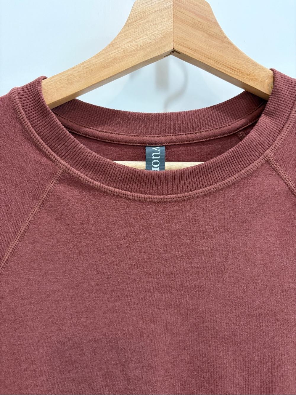 Vuori Women’s Halo Crewneck pullover, Small, Rosewood - Picture 4 of 16